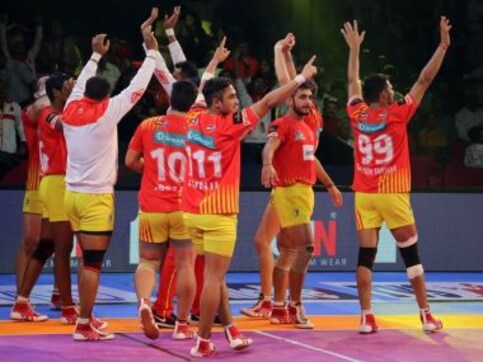 Pro Kabaddi League 2017: Chandran Ranjit guides Gujarat Fortunegiants to win over Jaipur Pink Panthers Pro Kabaddi League 2017: Chandran Ranjit guides Gujarat Fortunegiants to win over Jaipur Pink Panthers