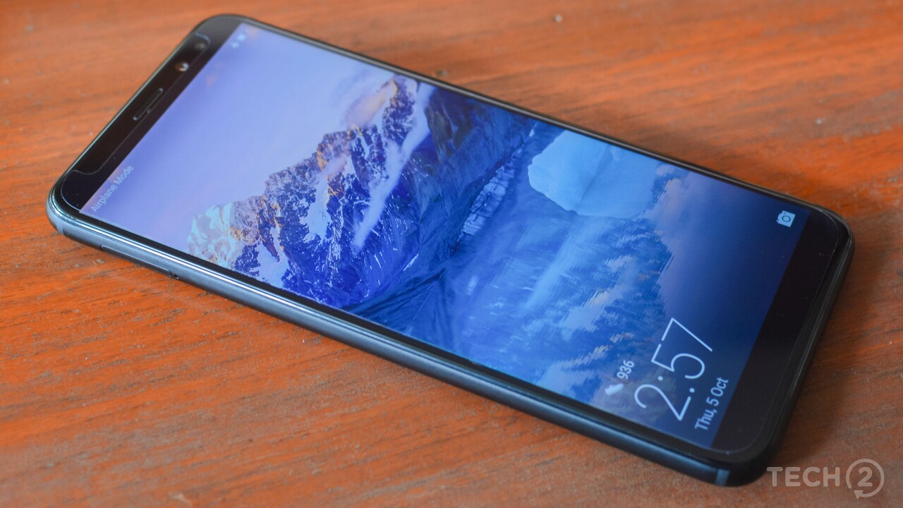 The Huawei Honor 9i is barely 7.5 mm thin