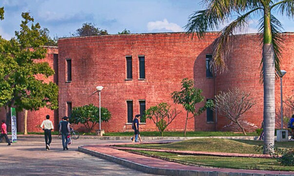 IIT Kanpur's decade-old website on ancient Indian texts sees sudden surge in traffic due to viral WhatsApp message IIT Kanpur's decade-old website on ancient Indian texts sees sudden surge in traffic due to viral WhatsApp message