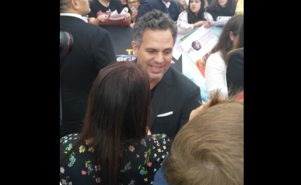 Thor: Ragnarok - Chris Hemsworth, Mark Ruffalo greet fans at Australian premiere of film Thor: Ragnarok - Chris Hemsworth, Mark Ruffalo greet fans at Australian premiere of film