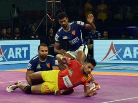 Pro Kabaddi League 2017: Sachin, Chandran Ranjit combine to help Gujarat Fortunegiants crush Dabang Delhi Pro Kabaddi League 2017: Sachin, Chandran Ranjit combine to help Gujarat Fortunegiants crush Dabang Delhi