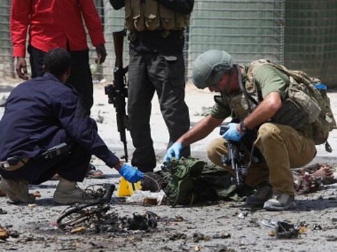 Somalia: Suicide bomber kills 15, injures 17 at police training camp in Mogadishu Somalia: Suicide bomber kills 15, injures 17 at police training camp in Mogadishu