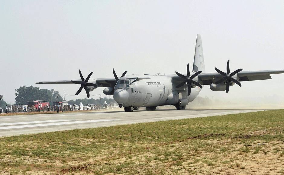 The three-hour-long exercise began with IAF's Special Forces Garud commandos getting off the C-130J transport aircraft with their vehicle and taking "positions" on either side of the expressway. An IAF transport aircraft, a C-130 Hercules lands on the Expressway. PTI The three-hour-long exercise began with IAF's Special Forces Garud commandos getting off the C-130J transport aircraft with their vehicle and taking "positions" on either side of the expressway. An IAF transport aircraft, a C-130 Hercules lands on the Expressway. PTI