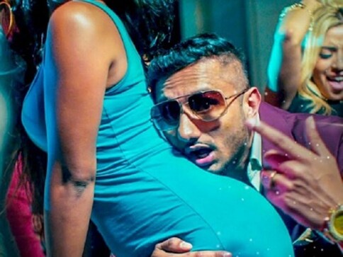 Today in Wait, What — Yo Yo Honey Singh reportedly offered Rs 25 crore to write biography Today in Wait, What — Yo Yo Honey Singh reportedly offered Rs 25 crore to write biography
