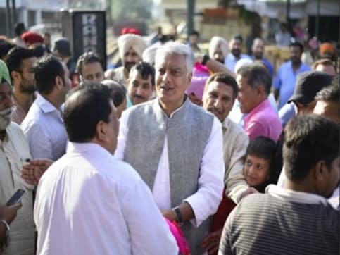 Gurdaspur bypoll: Punjab Congress president, three-time MLA Sunil Jakhar trounces BJP, AAP Gurdaspur bypoll: Punjab Congress president, three-time MLA Sunil Jakhar trounces BJP, AAP