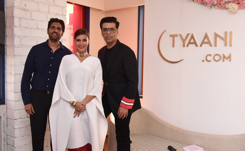 Shravan Satyani of Satyani elaborated how Karan’s inputs extended from the design of jewellery to the branding and distribution. The line features handcrafted yet lightweight Necklaces, Bracelets, Pendants, Maangtikkas, Jhumkas, and multi-hued Chandbalis. Shravan Satyani of Satyani elaborated how Karan’s inputs extended from the design of jewellery to the branding and distribution. The line features handcrafted yet lightweight Necklaces, Bracelets, Pendants, Maangtikkas, Jhumkas, and multi-hued Chandbalis.