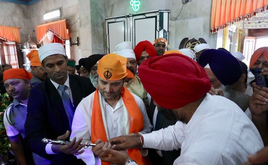 Before the Sirmour rally, Rahul visited the Paonta Sahib Gurdwara. Twitter/@INCIndia Before the Sirmour rally, Rahul visited the Paonta Sahib Gurdwara. Twitter/@INCIndia