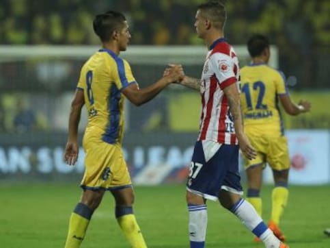 ISL 2017-18: Defending champions ATK play out goalless draw against Kerala Blasters in season's opener ISL 2017-18: Defending champions ATK play out goalless draw against Kerala Blasters in season's opener