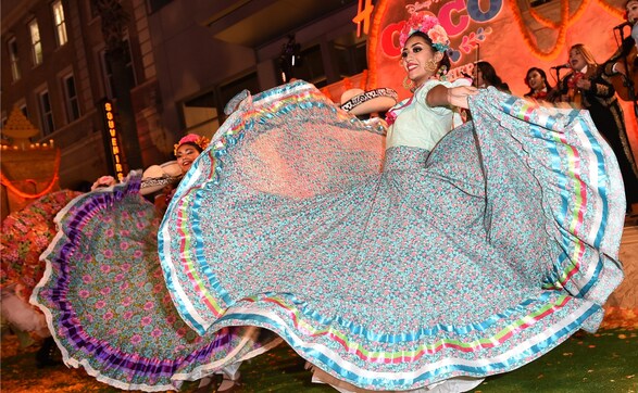 Coco: Jaime Camil, Benjamin Bratt attend Los Angeles premiere of Disney film Coco: Jaime Camil, Benjamin Bratt attend Los Angeles premiere of Disney film