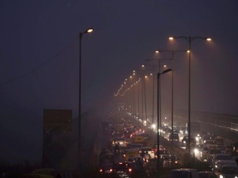 Severe pollution in Delhi forces residents to celebrate Christmas indoors; air quality remains at 'severe to emergency' levels Severe pollution in Delhi forces residents to celebrate Christmas indoors; air quality remains at 'severe to emergency' levels