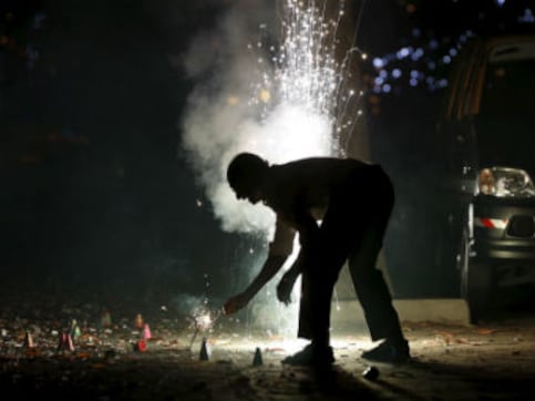 Uttar Pradesh allows two-hour window to burst green firecrackers between 8 pm and 10 pm on Diwali Uttar Pradesh allows two-hour window to burst green firecrackers between 8 pm and 10 pm on Diwali