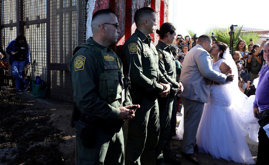 The gate that remained open for only an hour and as part of the initiative, US resident Brian Houston was also allowed to marry Evelia Reyes within that one hour. Reuters The gate that remained open for only an hour and as part of the initiative, US resident Brian Houston was also allowed to marry Evelia Reyes within that one hour. Reuters