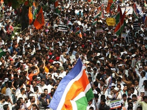 Vikhroli shopkeepers assault 4 MNS workers after dispute over non-installation of Marathi signboards Vikhroli shopkeepers assault 4 MNS workers after dispute over non-installation of Marathi signboards