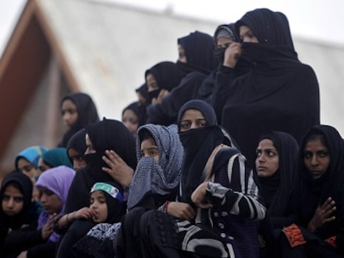 'Big move to empower women', 'unconstitutional': Reactions pour in as Cabinet approves triple talaq ordinance 'Big move to empower women', 'unconstitutional': Reactions pour in as Cabinet approves triple talaq ordinance