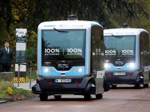 Singapore plans to deploy autonomous buses in three districts of the city by 2022 Singapore plans to deploy autonomous buses in three districts of the city by 2022