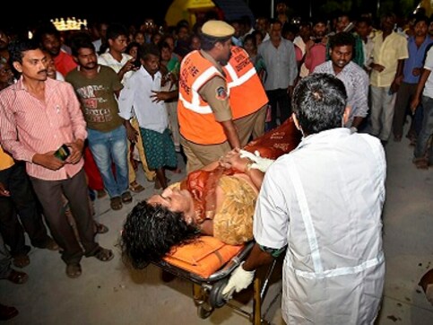 Vijaywada boat capsizes: 72-year-old woman dies of heart attack after seeing daughter's body Vijaywada boat capsizes: 72-year-old woman dies of heart attack after seeing daughter's body