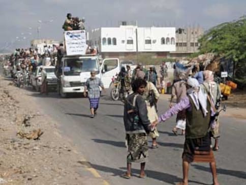 Yemen: Clashes in Sanaa between rebels and Ali Abdullah Saleh supporters leaves 14 dead