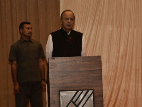 After Arun Jaitley terms Patidar quota deal 'unconstitutional', Congress calls his statement 'laughable' After Arun Jaitley terms Patidar quota deal 'unconstitutional', Congress calls his statement 'laughable'