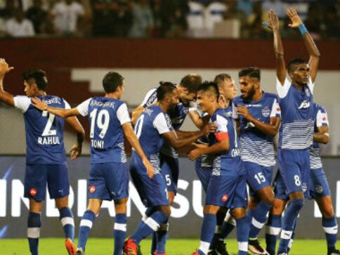 ISL 2017-18: Bengaluru FC make a strong debut as Sunil Chhetri fires them to win over Mumbai City FC ISL 2017-18: Bengaluru FC make a strong debut as Sunil Chhetri fires them to win over Mumbai City FC