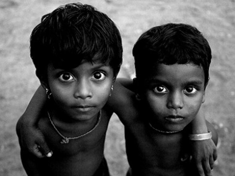 Childhood, lost: What M Palanikumar's photos of children of manual scavengers reveal Childhood, lost: What M Palanikumar's photos of children of manual scavengers reveal