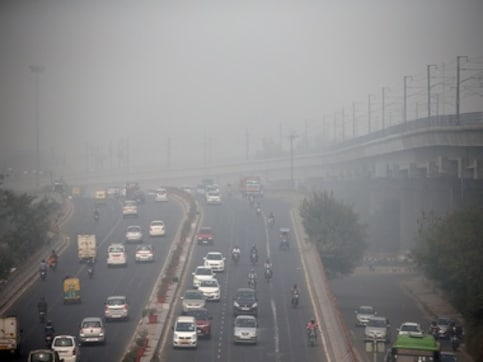 Delhi to have BS-VI fuel by April next year to mitigate pollution; automobile firms wary of new deadline Delhi to have BS-VI fuel by April next year to mitigate pollution; automobile firms wary of new deadline