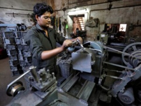 PMI: Manufacturing sector grew at a weaker pace in May, inflationary pressures pick up again amid rising oil prices PMI: Manufacturing sector grew at a weaker pace in May, inflationary pressures pick up again amid rising oil prices