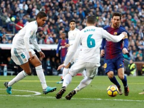 El Clasico: Real Madrid's title hopes take a hit with Barcelona loss as Zinedine Zidane's questionable tactics come under scanner El Clasico: Real Madrid's title hopes take a hit with Barcelona loss as Zinedine Zidane's questionable tactics come under scanner