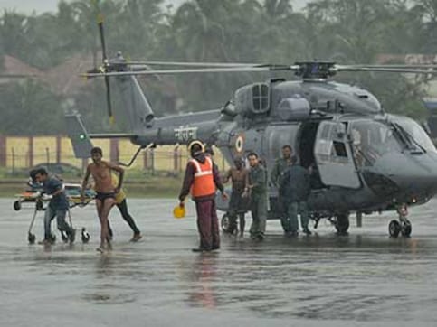 Cyclone Ockhi aftermath: Tamil Nadu governor seeks assistance from Centre for relief work in Kanyakumari Cyclone Ockhi aftermath: Tamil Nadu governor seeks assistance from Centre for relief work in Kanyakumari