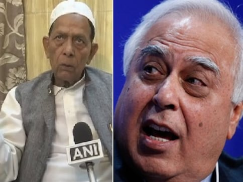 Babri Masjid hearing: Sunni Waqf Board rejects its lawyer Kapil Sibal's contention, says it wants urgent solution Babri Masjid hearing: Sunni Waqf Board rejects its lawyer Kapil Sibal's contention, says it wants urgent solution