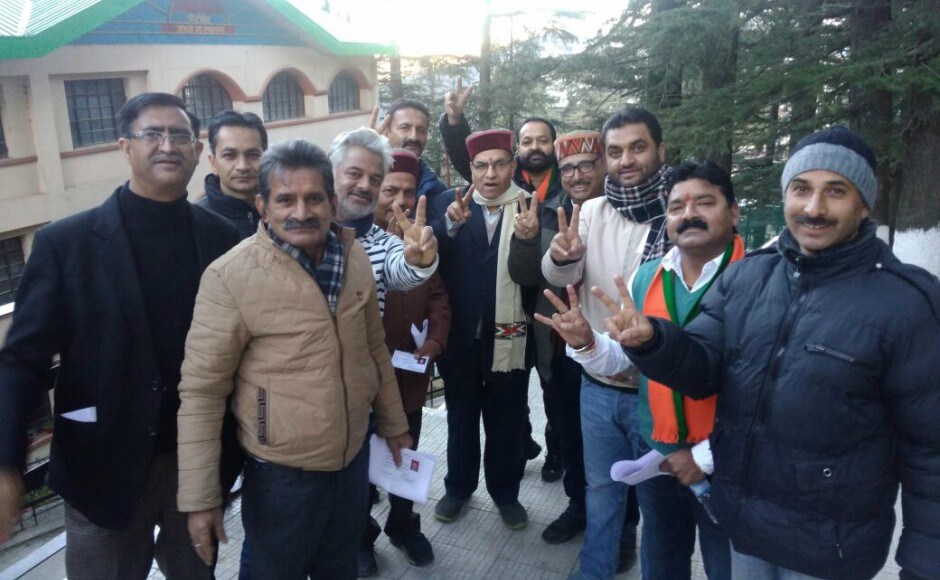 The fate of 337 candidates including Chief Minister Virbhadra Singh and his predecessor Prem Kumar Dhumal will be known by the end of counting. 101Reporters/ Saurabh Chauhan Himachal Pradesh Election Results 2017: Counting begins in 42 centres as BJP, Congress fight for 68 seats