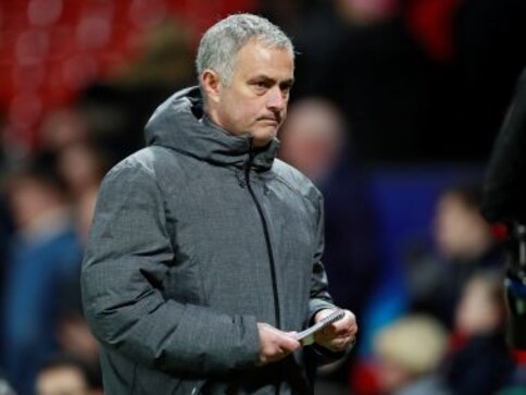 Jose Mourinho takes dig at Arsene Wenger: Manchester United boss says he's truthful about his players' fitness Jose Mourinho takes dig at Arsene Wenger: Manchester United boss says he's truthful about his players' fitness