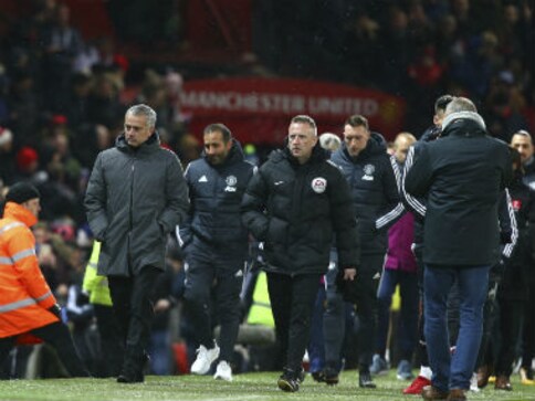 Premier League: Jose Mourinho involved in furious bust-up with Manchester City players after derby, say reports Premier League: Jose Mourinho involved in furious bust-up with Manchester City players after derby, say reports