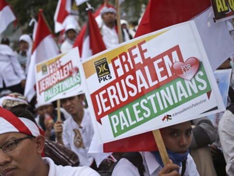 Thousands of Indonesians rally at US Embassy over Donald Trump's decision to recognise Jerusalem as Israel's capital Thousands of Indonesians rally at US Embassy over Donald Trump's decision to recognise Jerusalem as Israel's capital
