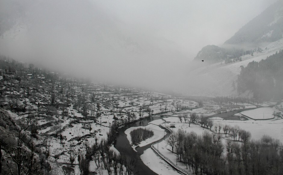 The Valley has its unique culture associated with the winter season. People use Kangris (fire pots) to warm themselves. Firstpost/Sameer Mushtaq Snowfall in Jammu and Kashmir comes as respite to residents after several months of dry spell