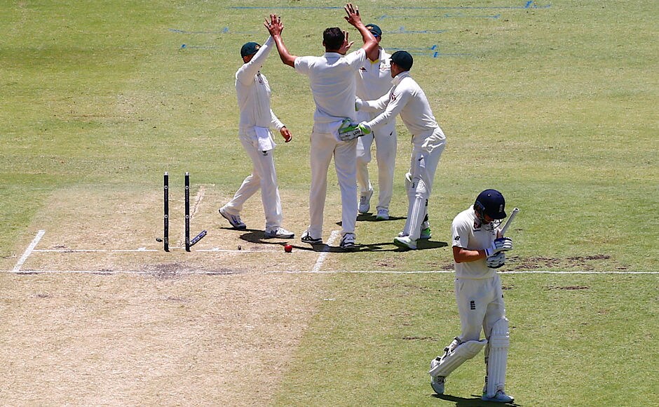 England's tail did not wag long as Mitchell Starc and company scalped the last six wickets for 35 runs. Reuters England's tail did not wag long as Mitchell Starc and company scalped the last six wickets for 35 runs. Reuters