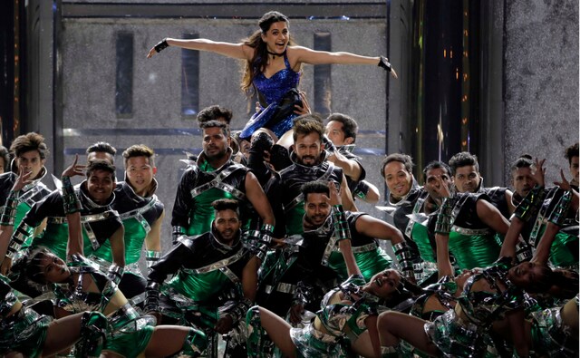 Judwaa 2 actor Taapsee Pannu also danced to a foot-tapping medley of songs. Image from Firstpost/Sachin Gokhale Judwaa 2 actor Taapsee Pannu also danced to a foot-tapping medley of songs. Image from Firstpost/Sachin Gokhale