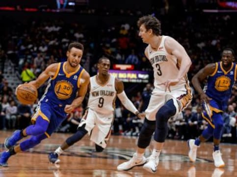 NBA: Stephen Curry injures ankle in Warriors' win over Pelicans; Cavaliers notch up 12th straight victory NBA: Stephen Curry injures ankle in Warriors' win over Pelicans; Cavaliers notch up 12th straight victory