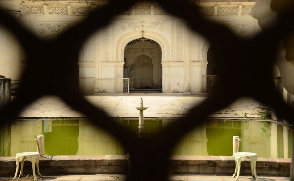 Through the jaali work in one room, one can see a water body constructed inside the Paigah Tomb complex. The tombs emulate the style of the mausoleum of Mughal emperor Aurangzeb. Photograph by Upayan Bardhan A walk through the intricately carved Paigah Tombs, the Taj of the Deccan