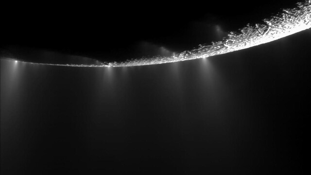 Infrared images of Saturn's moon Enceladus shows fresh ice churning, landscape surfacing Infrared images of Saturn's moon Enceladus shows fresh ice churning, landscape surfacing