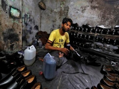 Govt okays Rs 2,600 cr package to leather, footwear industry for employment generation Govt okays Rs 2,600 cr package to leather, footwear industry for employment generation