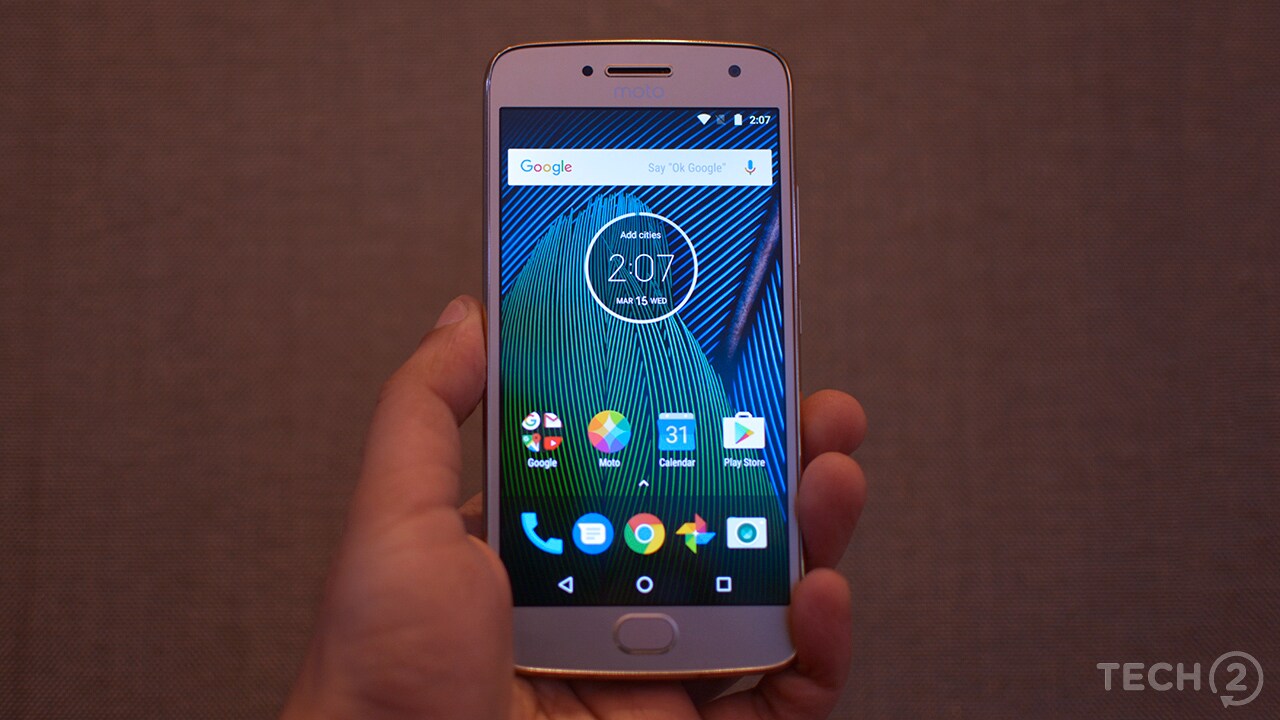 The Moto G5 Plus features a metal-unibody design, a first in Motorola's Moto G lineup. Image: Rehan Hooda/ tech2