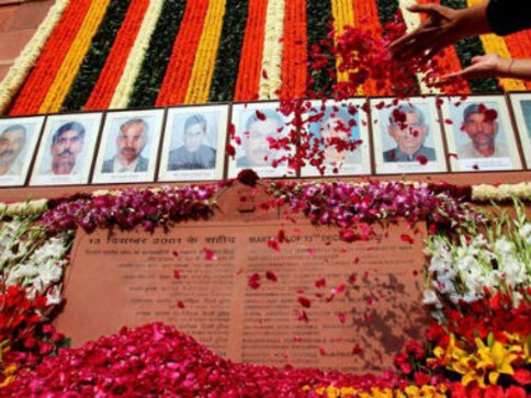 2001 Parliament attack: On 16th anniversary, political leaders across party lines pay tributes, hail 'resolve of India' 2001 Parliament attack: On 16th anniversary, political leaders across party lines pay tributes, hail 'resolve of India'