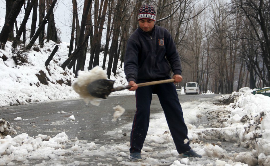 In Gulmarg, the coldest region in Jammu and Kashmir at minus 6.5 degrees Celsius, the spell of snowfall brightened prospects for winter sports as nearly four feet of snow accumulated at the ski resort. Firstpost/Sameer Mushtaq Snowfall in Jammu and Kashmir comes as respite to residents after several months of dry spell