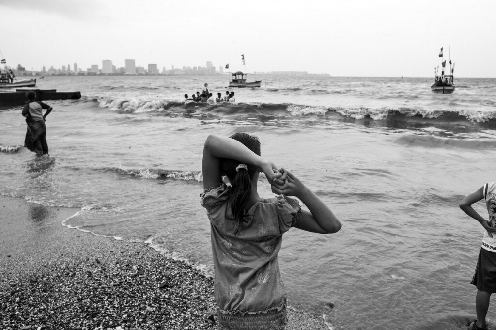 The girl and the bay, Mumbai 2015 ©Sooni Taraporevala. Courtesy Sunaparanta The girl and the bay, Mumbai 2015 ©Sooni Taraporevala. Courtesy Sunaparanta
