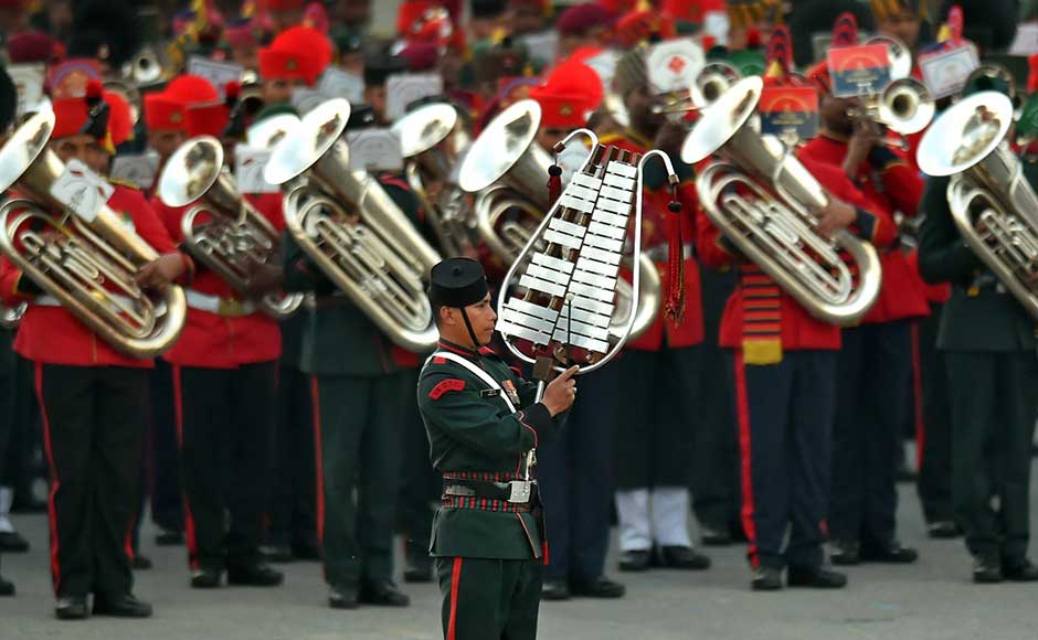 Several performances by the army, air force and naval bands, among other troupes, thrilled the audience with patriotic fervour. As many as 26 performances were held by the army, navy, air force, state police and central armed police force bands. PTI Several performances by the army, air force and naval bands, among other troupes, thrilled the audience with patriotic fervour. As many as 26 performances were held by the army, navy, air force, state police and central armed police force bands. PTI
