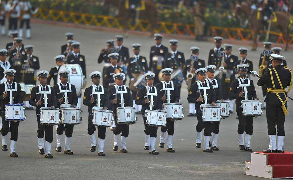There were 25 tunes prepared by the Indian musicians, including 'Indian soldiers', '<em>herana heran</em>', 'Mushkoh Valley', '<em>Tejas</em>', 'The great marshal','Namaste India', among others. The only western tune was 'Abide with me'. The event came to a close with the ever-popular tune of '<em>sare jahan se acha</em>'. PTI There were 25 tunes prepared by the Indian musicians, including 'Indian soldiers', '<em>herana heran</em>', 'Mushkoh Valley', '<em>Tejas</em>', 'The great marshal','Namaste India', among others. The only western tune was 'Abide with me'. The event came to a close with the ever-popular tune of '<em>sare jahan se acha</em>'. PTI