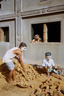 © Gauri Gill, Untitled, from Acts of Appearance (2015—). Courtesy the artist and Nature Morte. © Gauri Gill, Untitled, from Acts of Appearance (2015—). Courtesy the artist and Nature Morte.