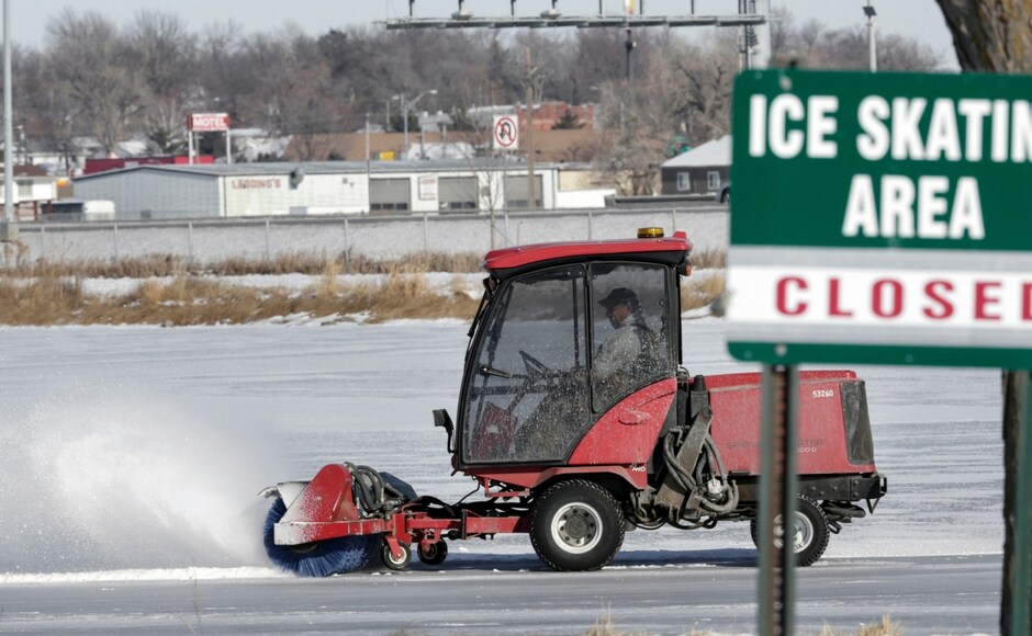 An intense storm — notable for its rapid and rare drop in atmospheric pressure which prompted several forecasters to call it 'bomb cyclone' — battered the US East Coast on Thursday. AP Three dead as 'bomb cyclone' batters eastern US; Over 3000 flights cancelled, schools and offices remain closed