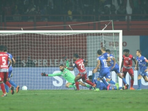 ISL 2017-18: Thiago Santos' strike helps Mumbai City FC salvage draw against Jamshedpur FC ISL 2017-18: Thiago Santos' strike helps Mumbai City FC salvage draw against Jamshedpur FC