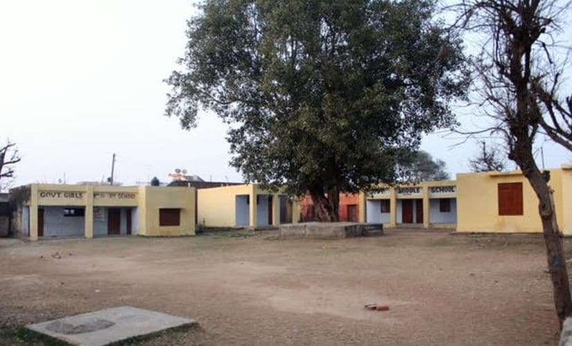 The empty campus of a school in the Bera district along the International Border. Image by Sameer Yasir
